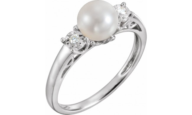 14K White Freshwater Pearl and .04CTW Diamond Ring