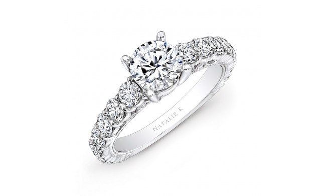 18k White Gold Prong Set Round Diamond Engagement Ring