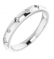 14K White 1/10 CTW Diamond Anniversary Band