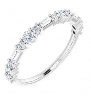 14K White 3/8 CTW Diamond Anniversary Band