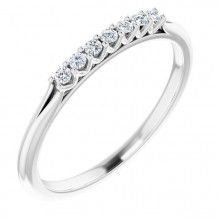 14K White 1/10 CTW Diamond Anniversary Band