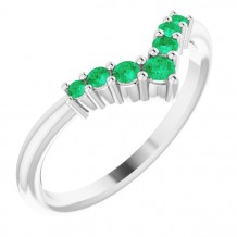 14K White Emerald Graduated V Ring