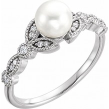 14K White Freshwater Pearl & 1/8 CTW Diamond Leaf Ring