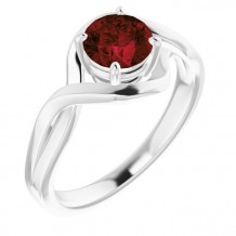 14K White Mozambique Garnet Ring