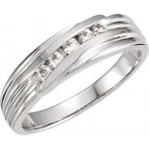 14K White 1/4 CTW Diamond 5-Stone Band