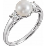 14K White Freshwater Pearl and .04CTW Diamond Ring photo